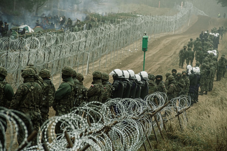 Egy nagyobb csoport törte át a lengyel határzárat