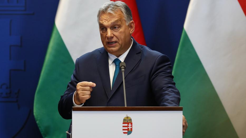 Mulatós nótával kívánt boldog új évet Orbán Viktor