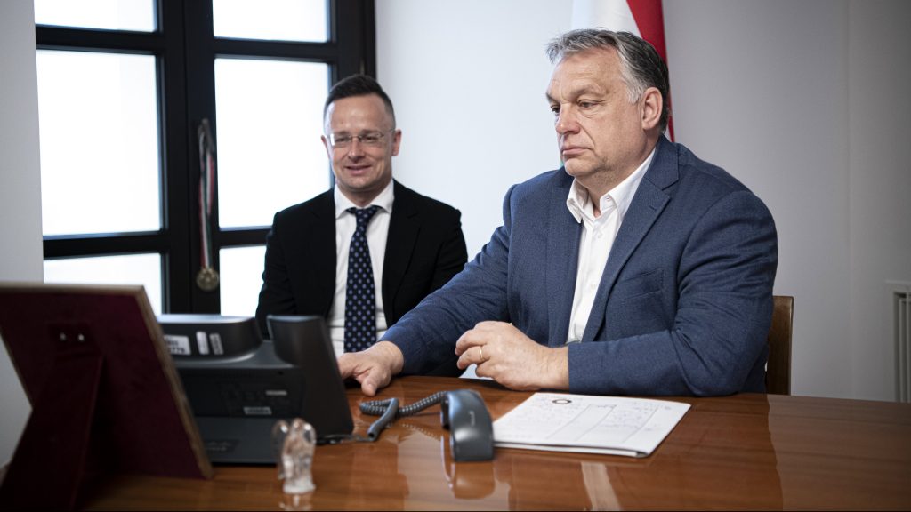 Szijjártó Péter Moszkvába megy Orbán Viktorral