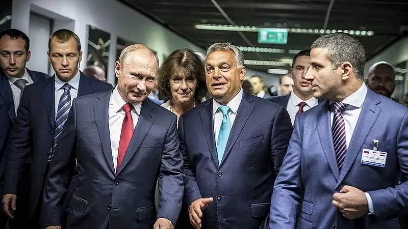 Egységes ellenzék: Orbán most ne menjen Moszkvába!
