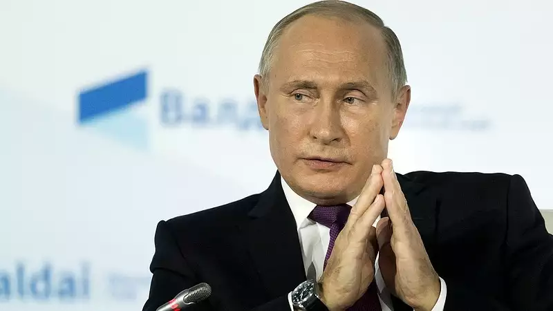 Akár Putyin szeretőjét is elérhetik a szankciók