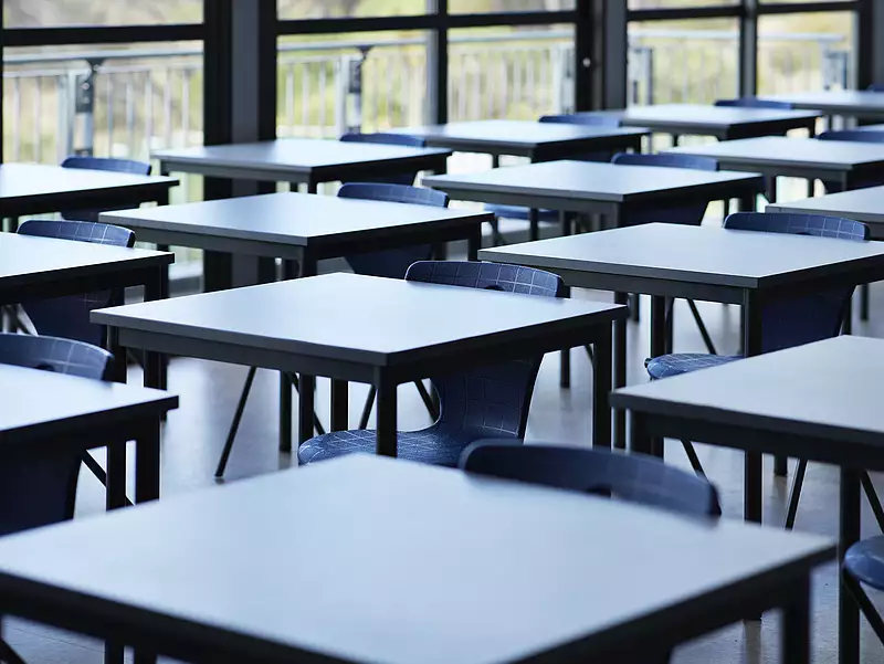 Pedagógussztrájk: új jogszabály írja elő a minimális szolgáltatást az iskolákban