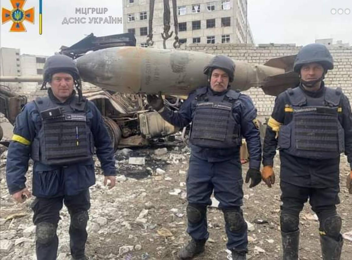 Putyin romboló bombákkal öl meg civileket