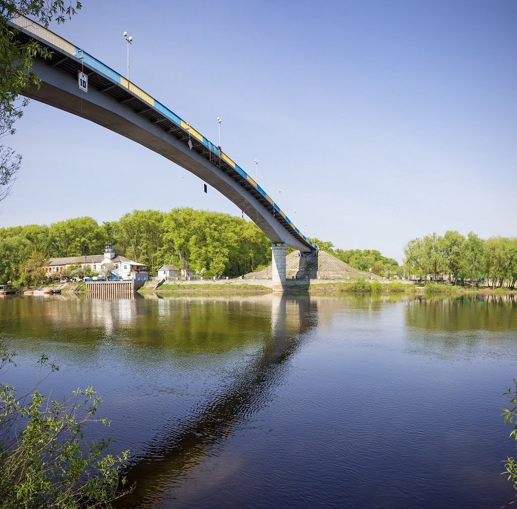 Az oroszok leBombázhattak egy hidat, melyen civileket evakuáltak Kijev közelében