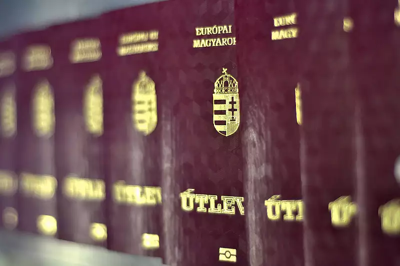 A hét elején nagy volt a roham a magyar útlevelekért, másfél millió lejáró okmány miatt majd később lesz