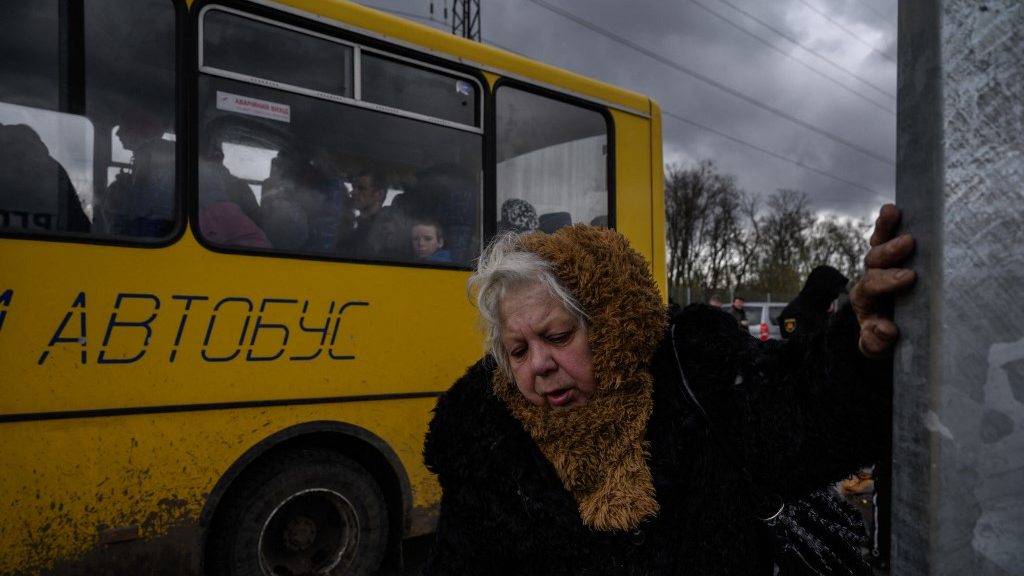 Csak 79 ember jutott ki Mariupolból
