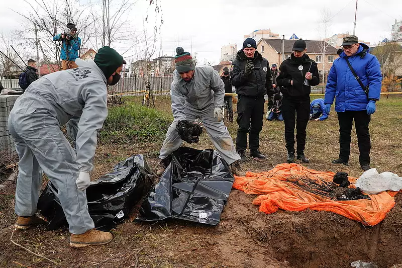 Több mint 900 civil halottat találtak Kijev környékén