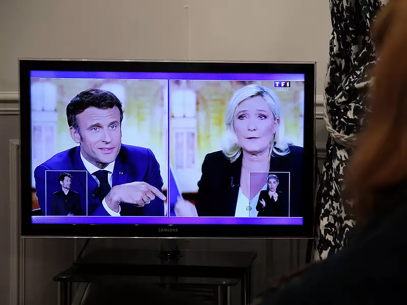 Három órán át vitázott Le Pen és Macron