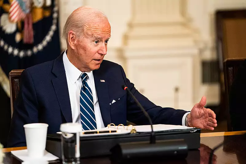 Biden további 800 millió dolláros katonai segélyt ígért Ukrajának
