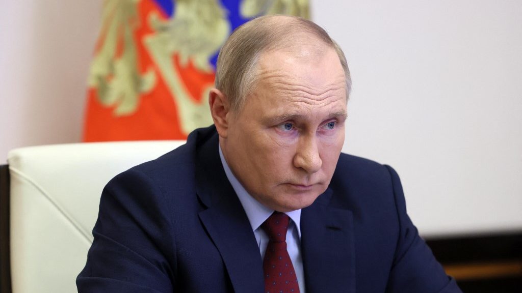 Putyin: Oroszország feladata a visszaszerzés