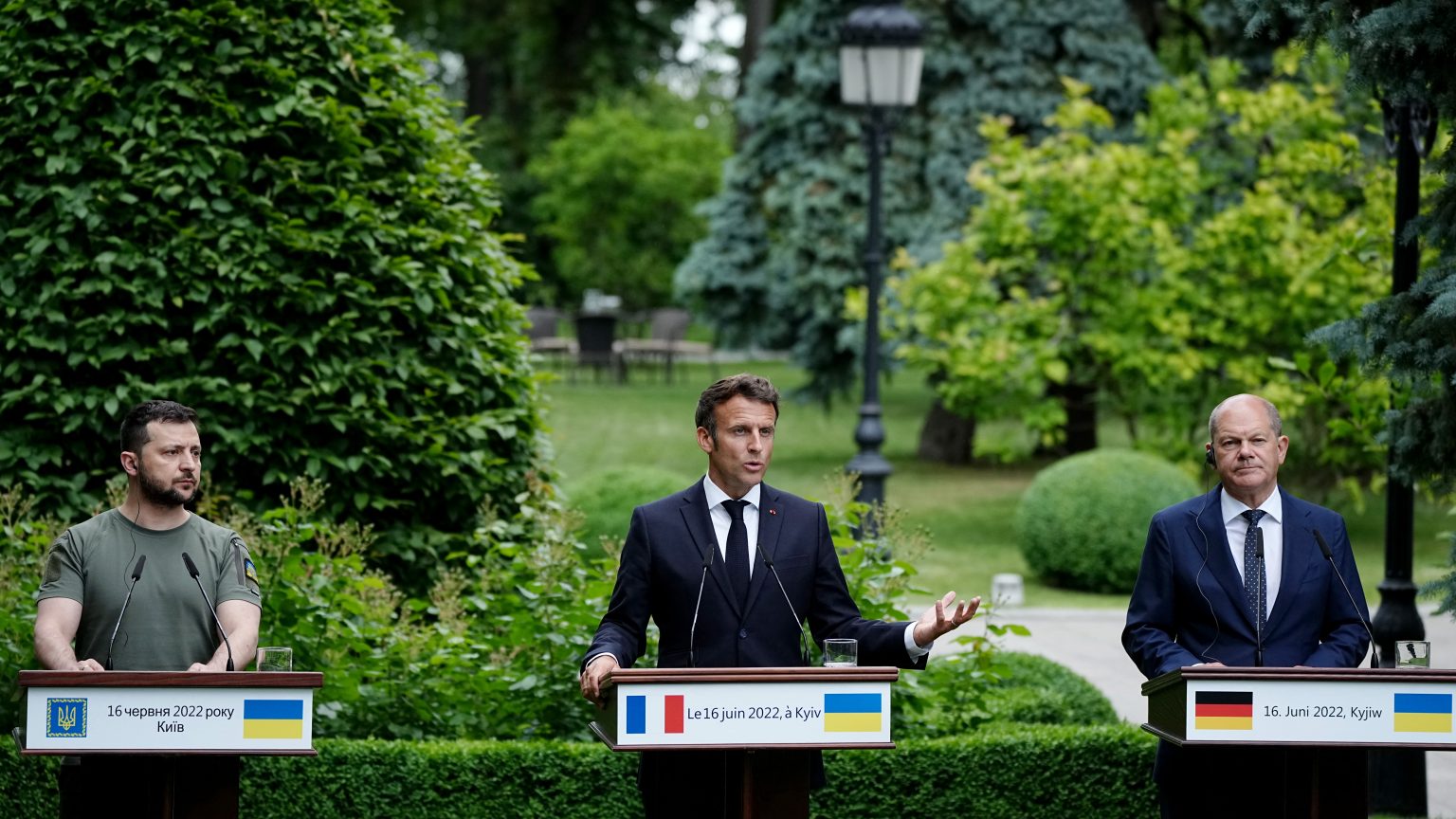 Európai vezetők biztosították Zelenszkijt: támogatják Ukrajna mielőbbi EU-tagjelöltségét
