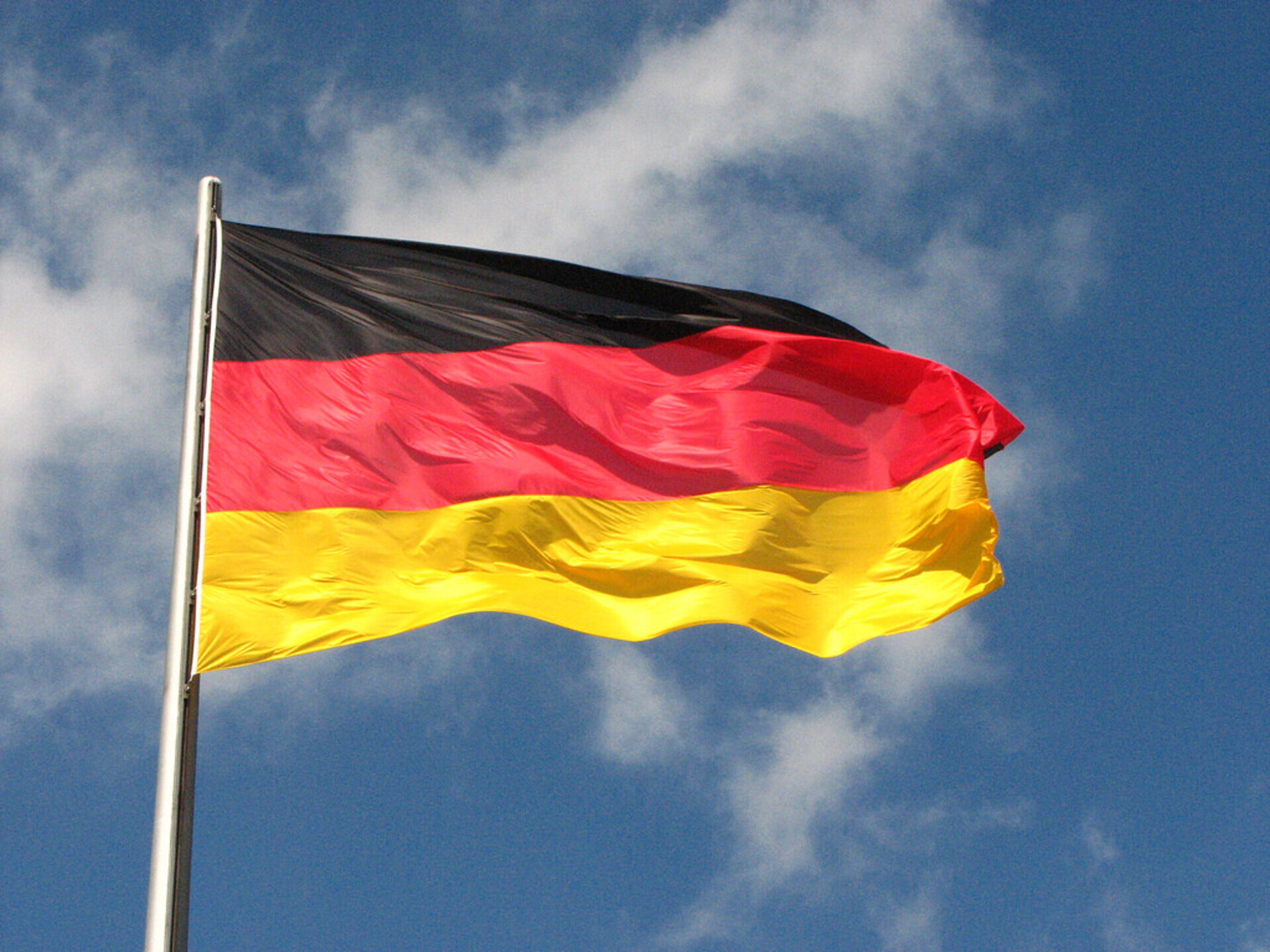 Több száz potenciális háborús bűntény ügyében vizsgálódik Németország