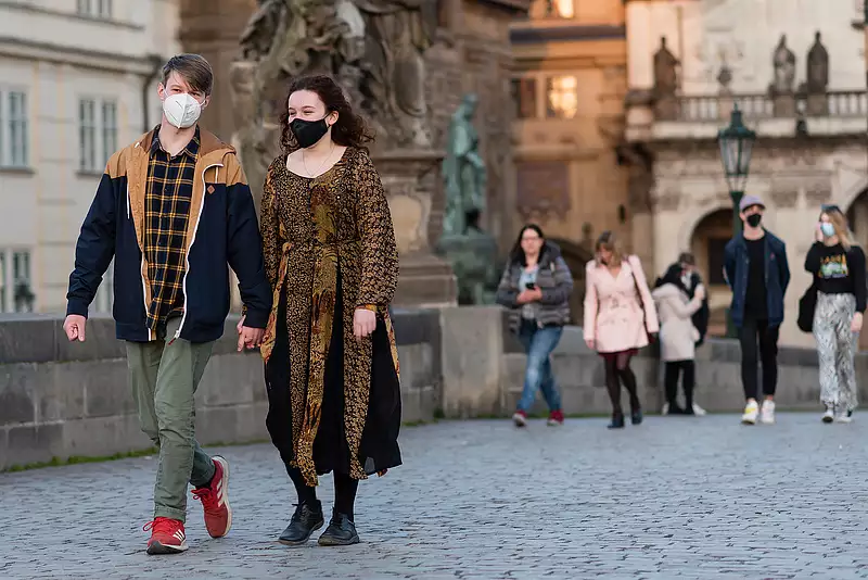 Itt az új járványhullám, amely bekerítette Magyarországot
