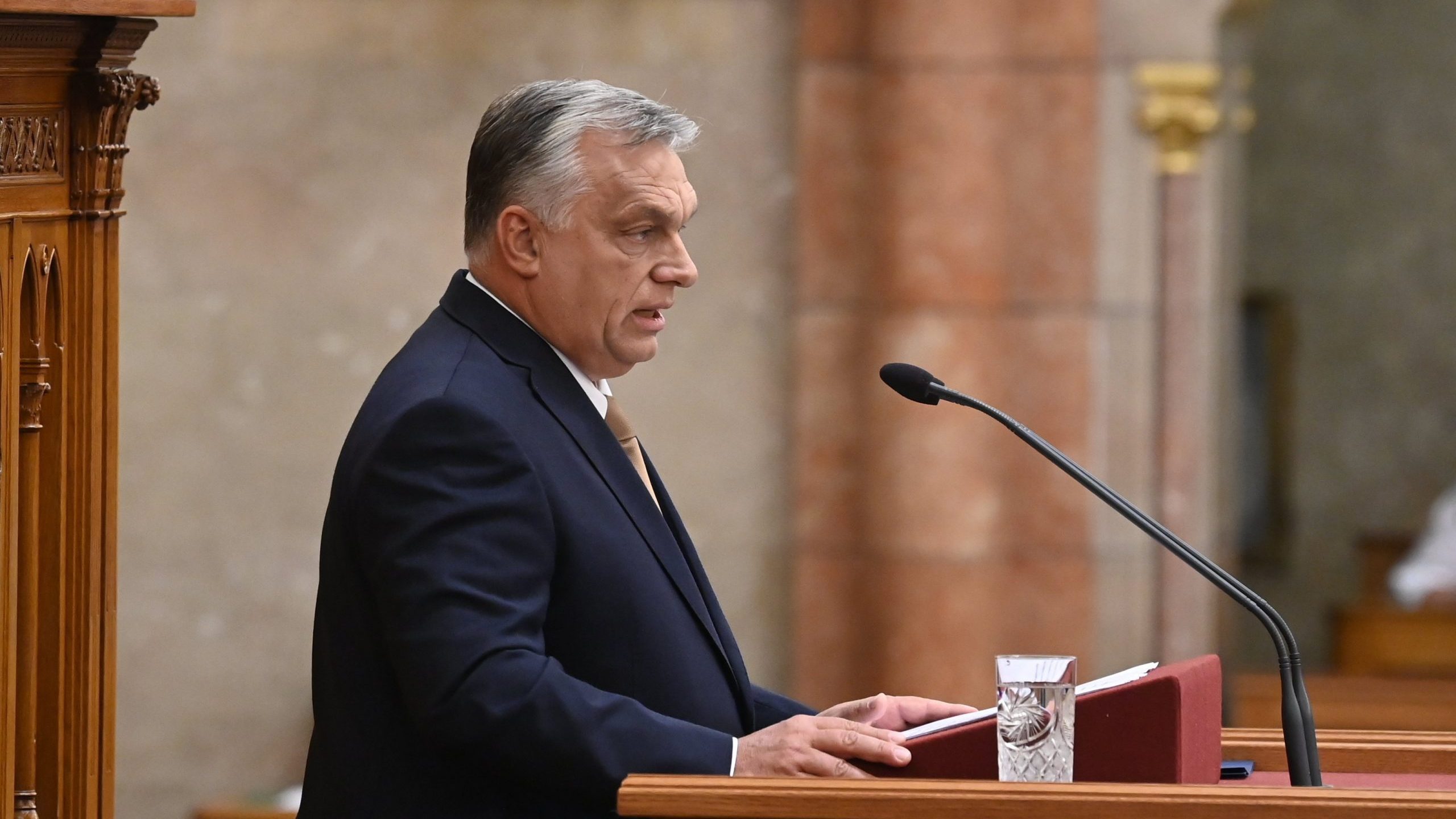 Magyarország azzal vádolta az Európai Parlamentet, hogy gyűlöli az ország kormányát