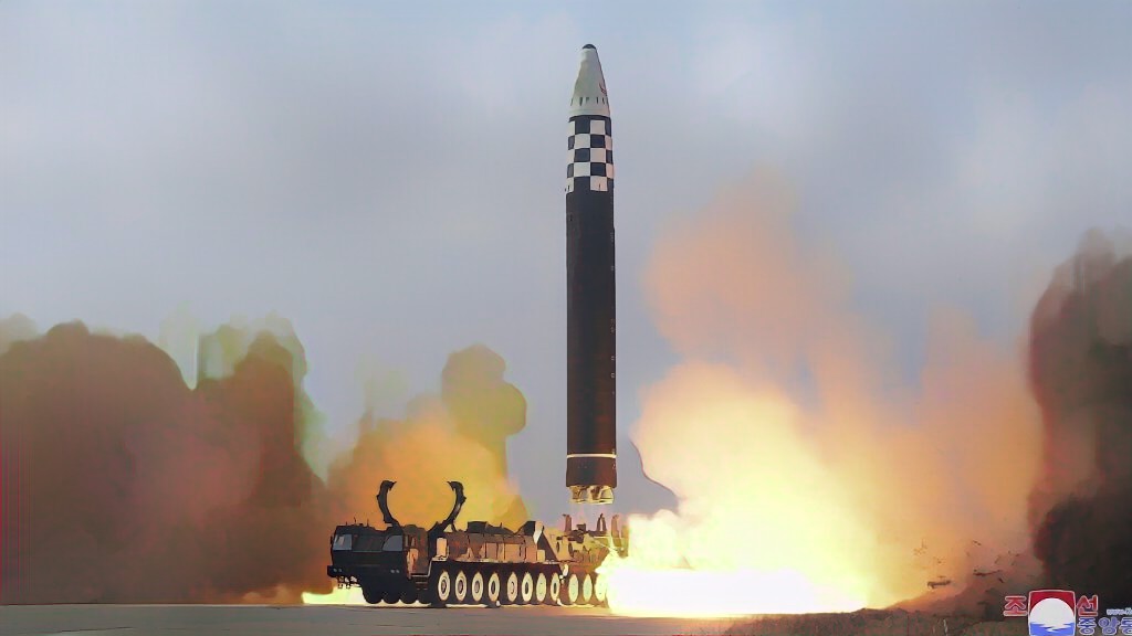 Észak-Korea újabb rakétatesztje után állítja, bombáikkal elérhetik az Egyesült Államokat