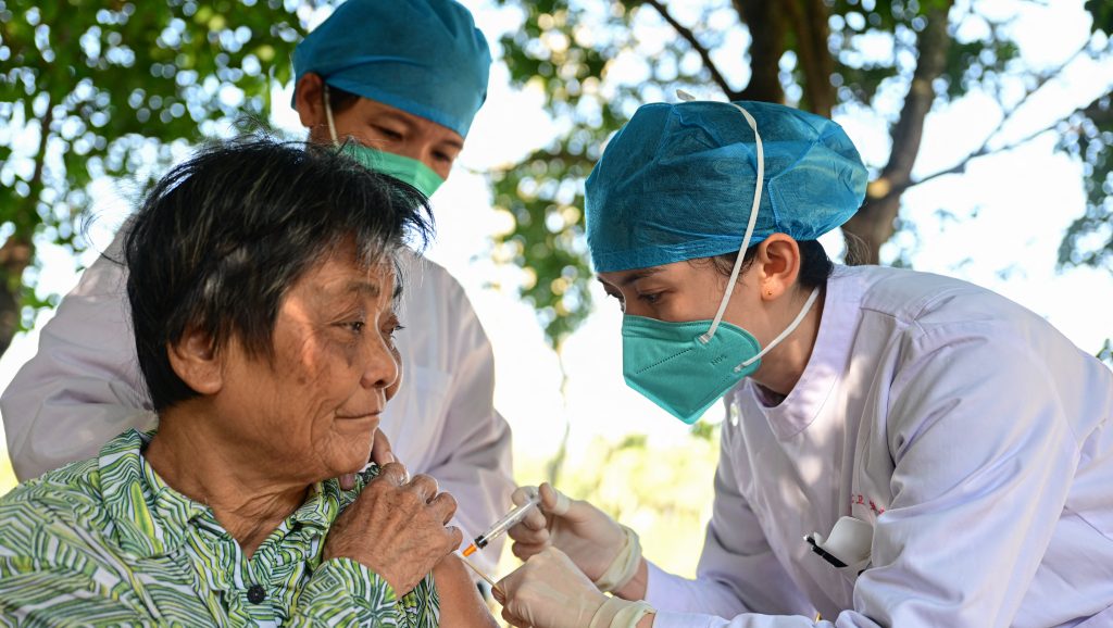 Ingyen adna az EU vakcinát Kínának, de Peking egyelőre nem kér belőle