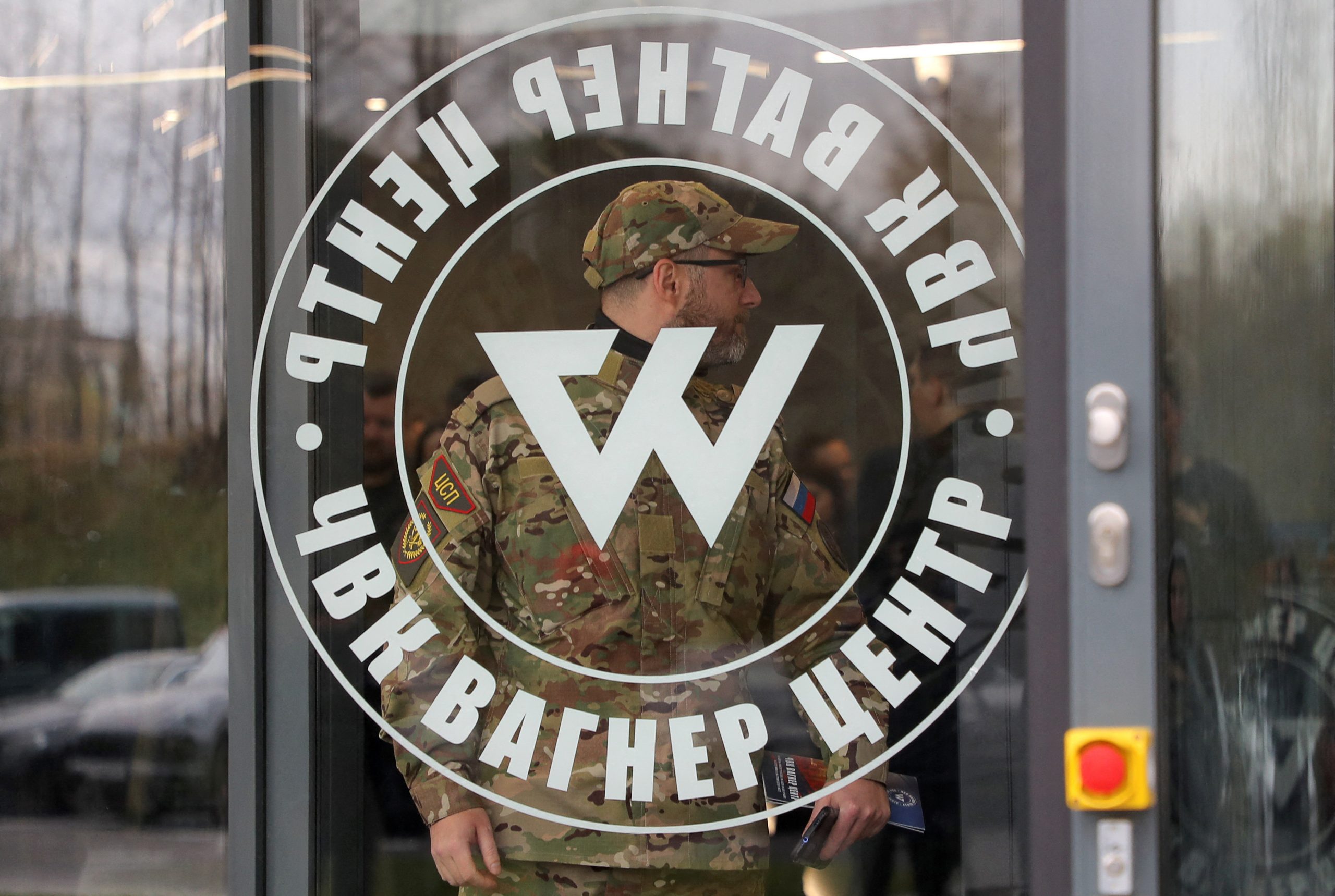 Az ukrán főügyészség több ezer háborús bűnért teszi felelőssé a Wagner orosz zsoldoscsoport vezetőjét