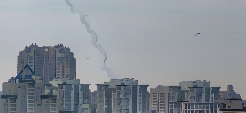 Vasárnap este is rakétákkal és drónokkal támadták Kijevet