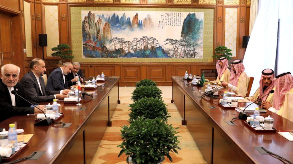 Hét év után először találkozott a szaúdi és az iráni külügyminiszter