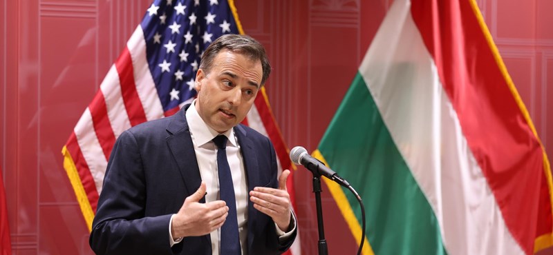 Az amerikai nagykövet cinikusnak nevezte és élesen bírálta a magyar kormány „békepártiságát”