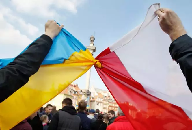 Oroszország az ukrán menekültek hiteltelenítésével akarja Lengyelországot Ukrajna ellen fordítani