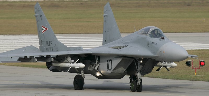 Lengyelország átadta az első MiG-29-es vadászrepülőgépeket Ukrajnának