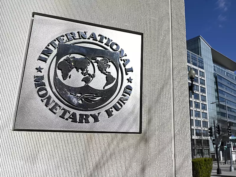15,6 milliárd dolláros hitelt hagyott jóvá Ukrajnának az IMF