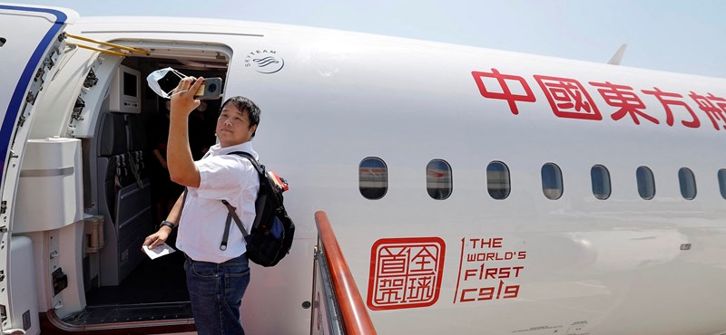 Szűzrepülésre indult az első kínai tervezésű utasszállító repülő