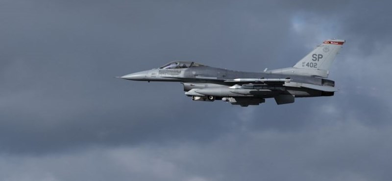 Megengedte az USA, hogy F-16-os vadászgépeket küldjenek Ukrajnába