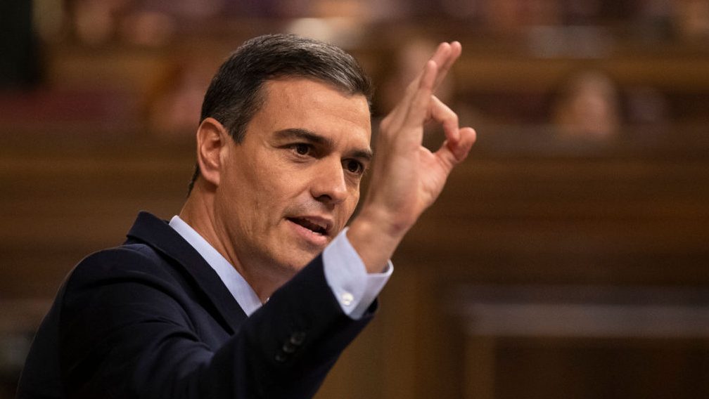 Leszerepeltek a kormányzó pártok, előrehozott parlamenti választások lesznek Spanyolországban