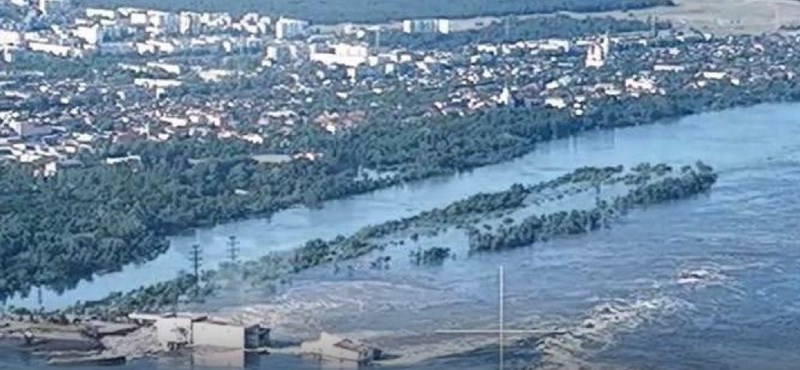Brit hírszerzés: tovább roncsolódik a Nova Kahovka-i gát, újabb áradások jöhetnek