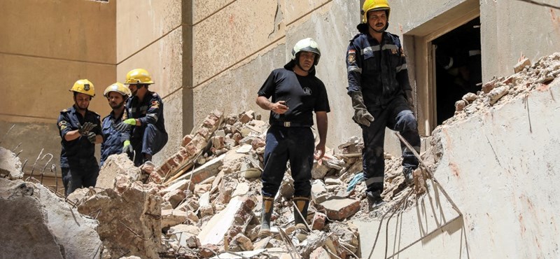 Nyaralókra omlott egy 13 emeletes épület Egyiptomban