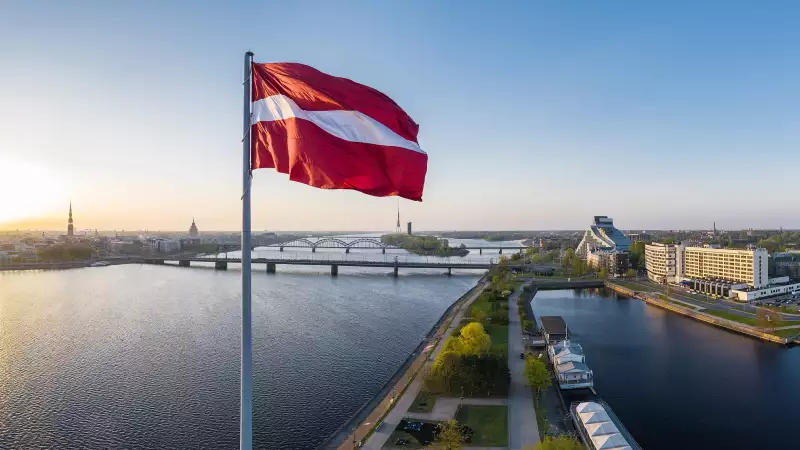 Lettország leállította az orosz vízumkérelmeket
