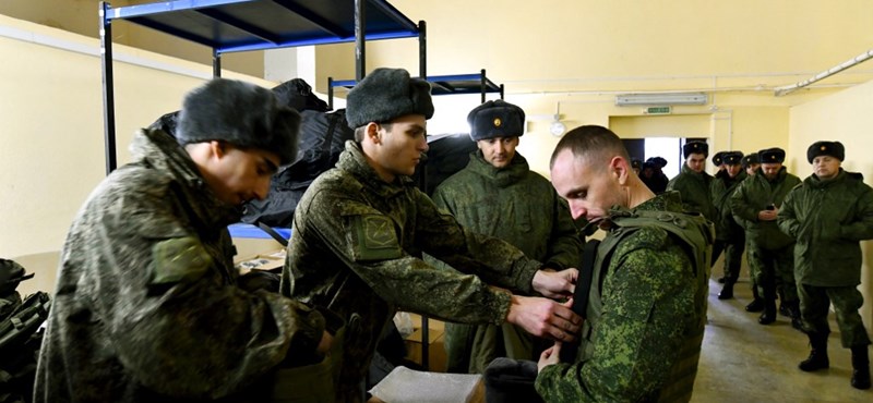 Medvegyev: 280 ezren jelentkeztek katonai szolgálatra