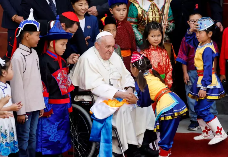 Ferenc pápa a buddhista Mongóliába látogatott