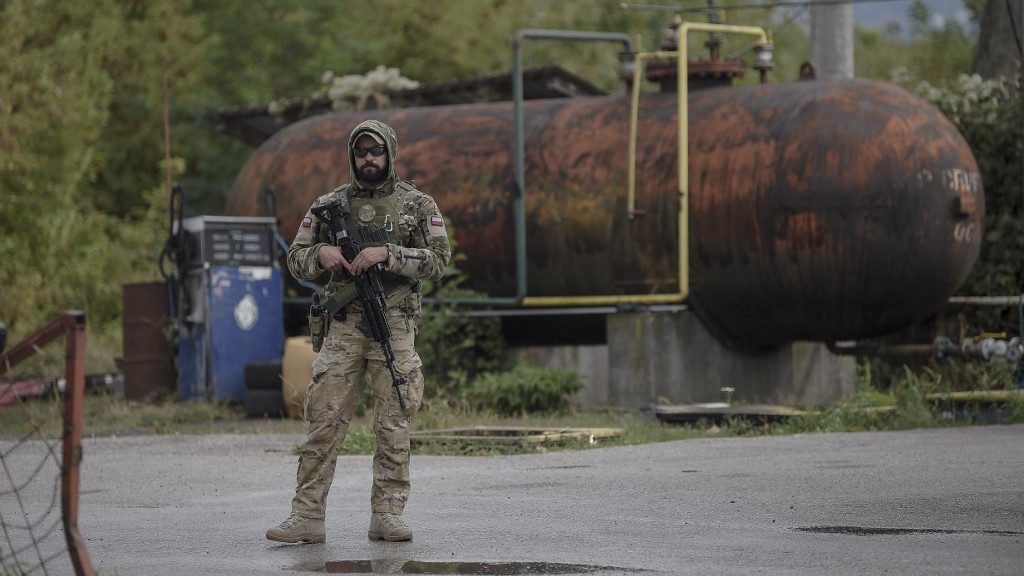 Szerbia hallgatott Amerikára, katonákat vontak vissza a koszovói határról