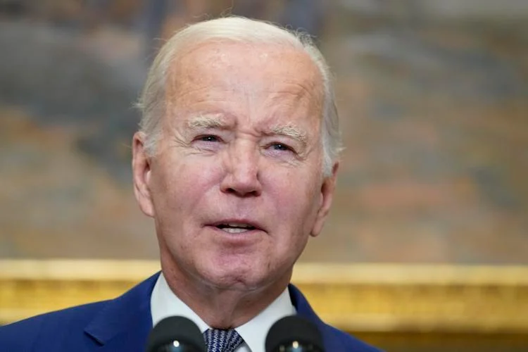 Biden amerikai elnök felszólítja a Kongresszust, hogy mielőbb hagyja jóvá az Ukrajnának nyújtott segélyeket, miután kizárták azt a megállapodásból