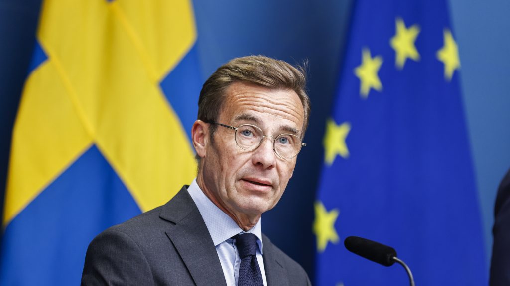 A jobboldali svéd kormány megnyirbálja a bevándorlók juttatásait