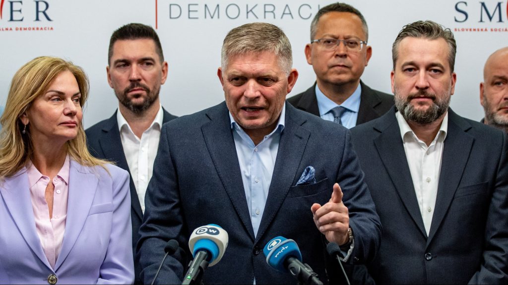 Alakul az új, Fico-féle kormány Szlovákiában