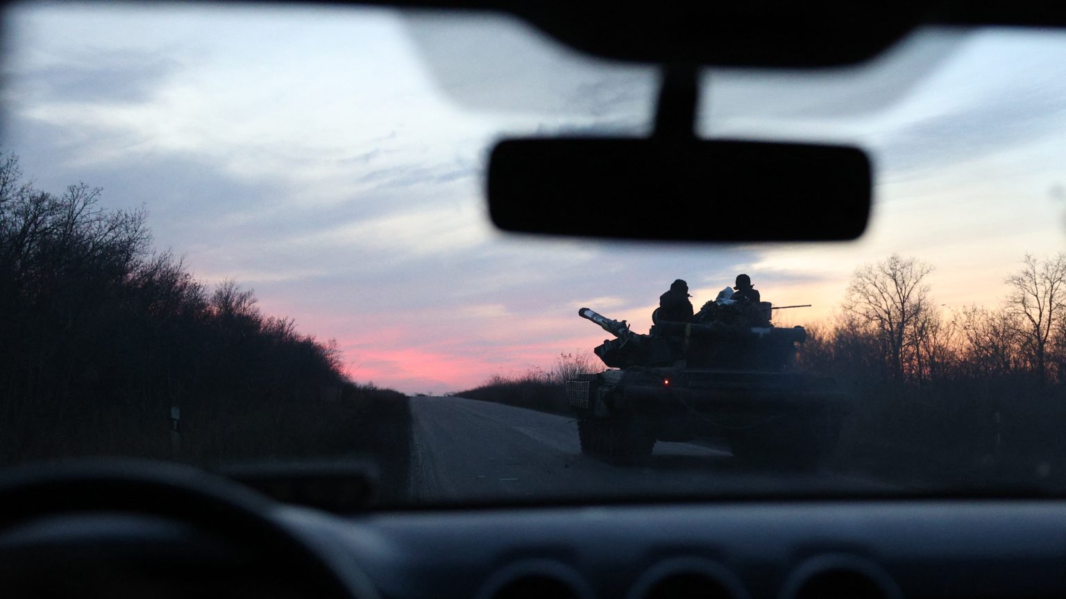 Oroszország elismerte, hogy az ukránok átkeltek a Dnyeperen de „a pokoli tüz” és halál vár rájuk