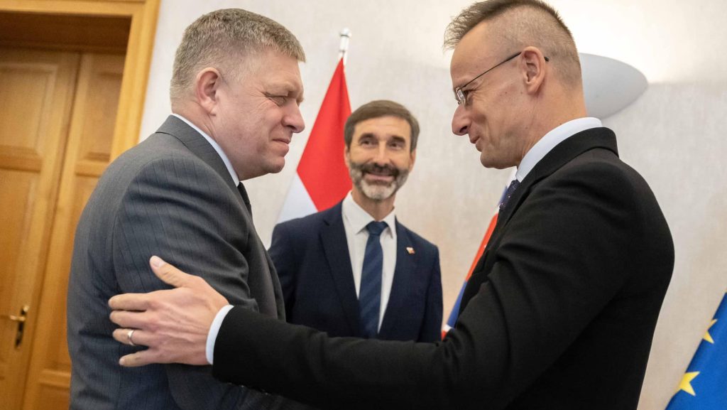 Szijjártó Péter Ficóval tárgyalt: „Magyarország és Szlovákia együttműködésének valaha volt legjobb fejezetét írjuk meg”