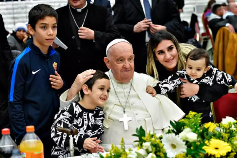 Ferenc pápa szerint a szegénység világunk szégyene