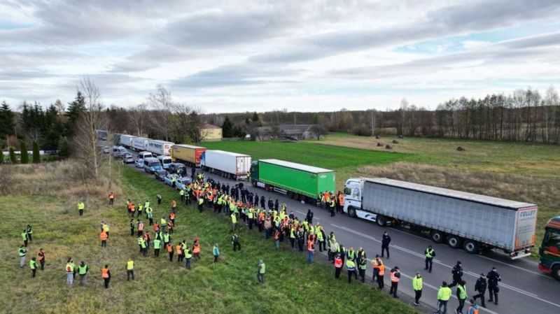 Újraindult a teherforgalom a szlovák-ukrán határon