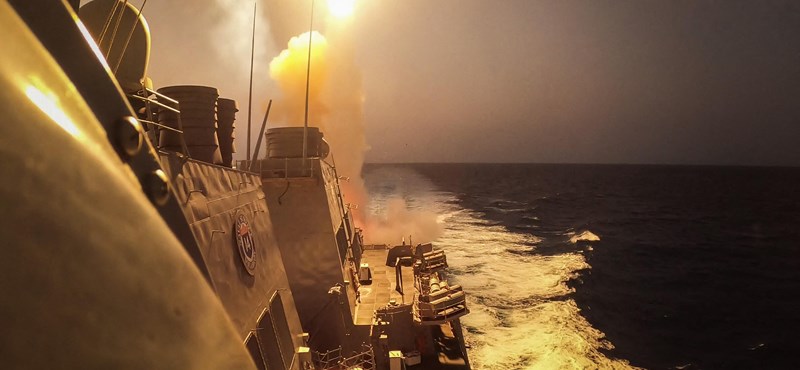 Fokozódik a feszültség a Vörös-tengeren – egy drónt és egy rakétát lőttek le az amerikaiak