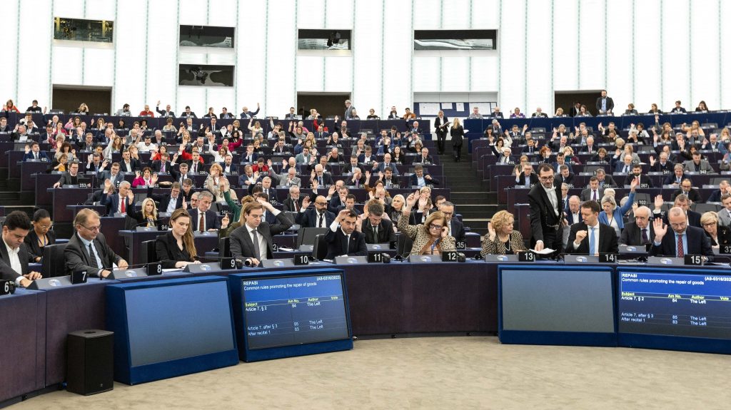 120 EP-képviselő elvenné Magyarországtól a szavazati jogot az EU Tanácsban