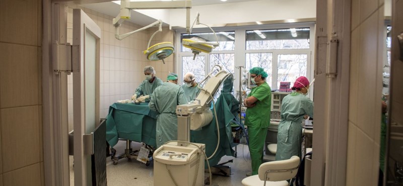 Van olyan magyar kórház, ahol 2030 őszére tudnak időpontot adni térdműtétre