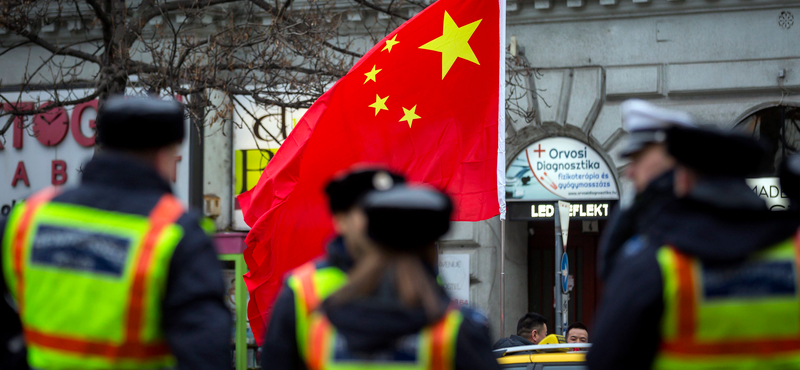 Már az Európai Parlament is vizsgálja a Magyarországra érkező kínai rendőrök ügyét