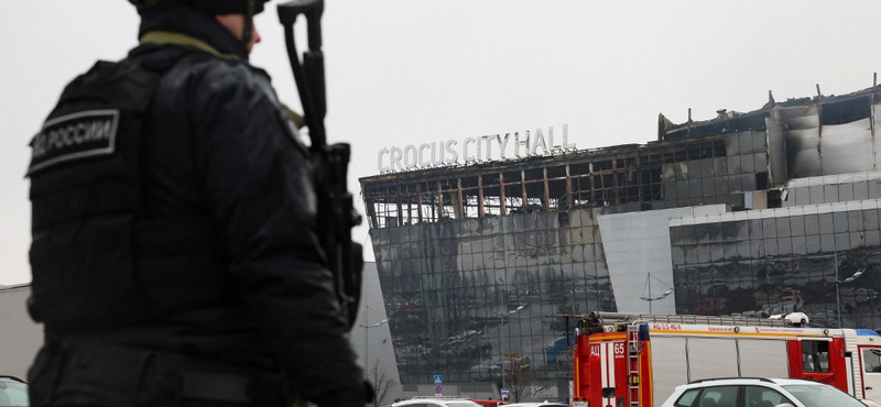Kifizeti a temetési és kórházi költségeket a zenekar, akinek a koncertje előtt kezdtek lövöldözni az Iszlám Állam terroristái Moszkvában