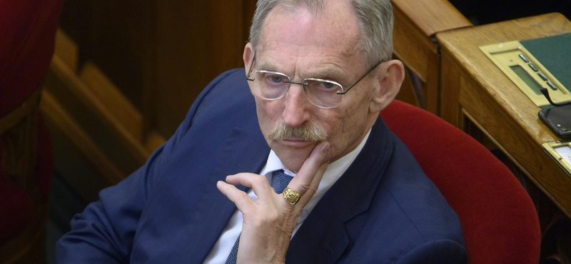 A kormánypárti képviselők megakadályozták Pintér Sándor meghallgatását a gyermekvédelemről a népjóléti bizottságban