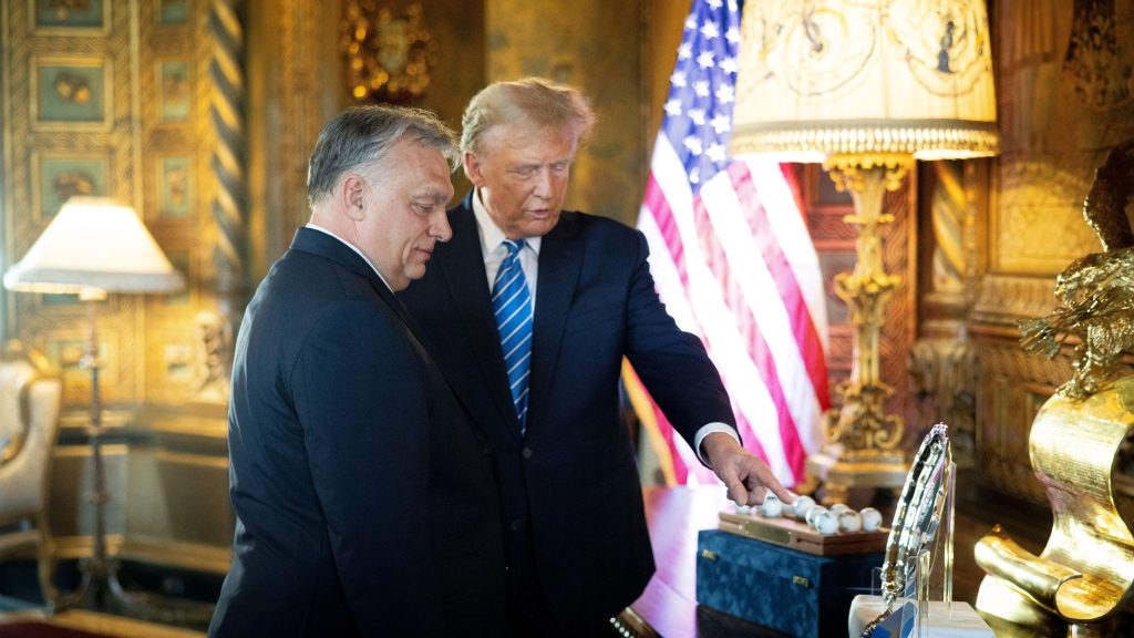 Orbán találkozott Trumppal Floridában